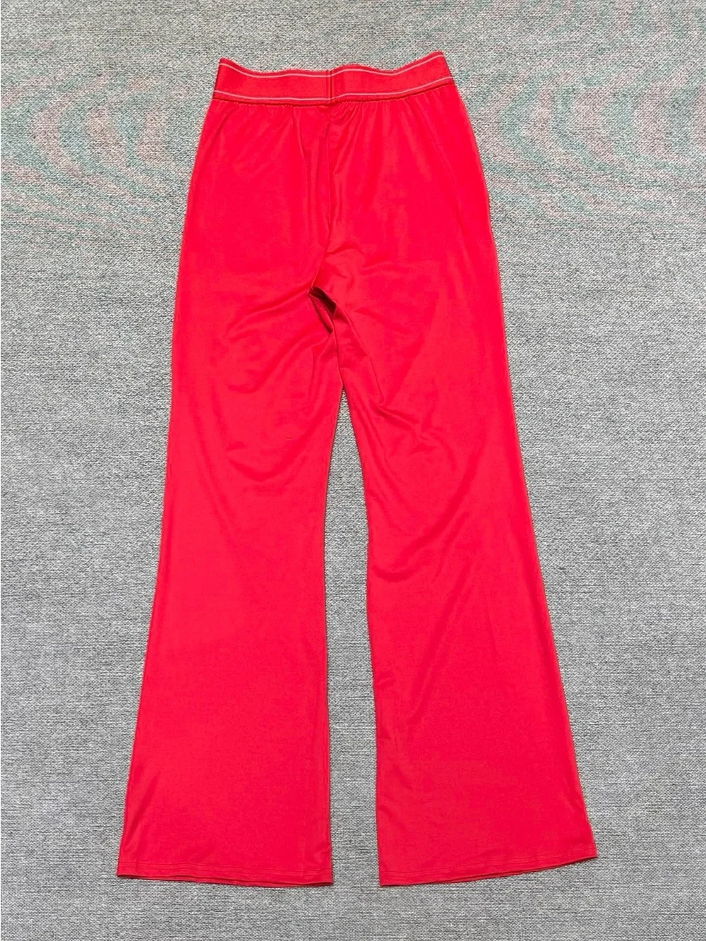 ALO Yoga Red Crop Sports Bra & Wide Leg Pants Set